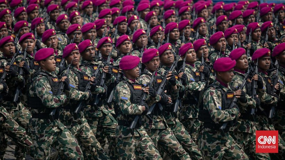TNI Beri Santunan Keluarga Prajurit yang Gugur