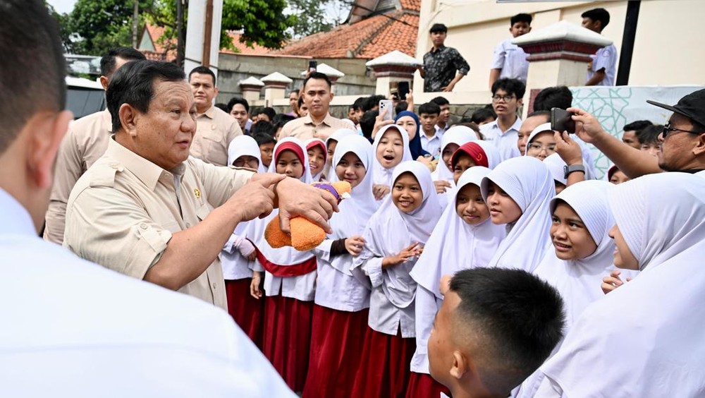 Cegah Keracunan, Prabowo Minta Sendok di MBG